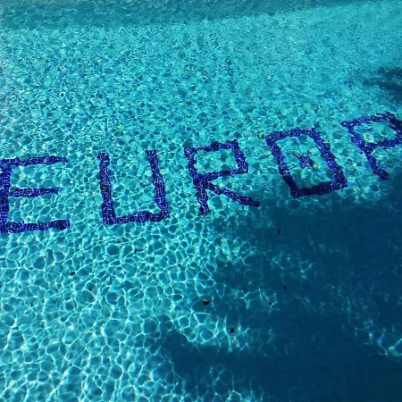 Europa I Apartman *